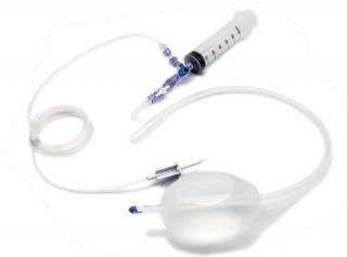 Popôrodný balón (Bakriho balón) s komponentmi rýchleho plnenia (Neurologické kladivka)