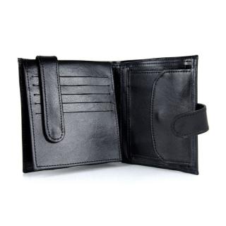 Kožená peňaženka z pravej kože so zapínaním v čiernej farbe