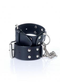 Putá HANDCUFFS WITH STUDS 4 cm