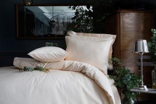 Damaškové posteľné obliečky Rhythm svetlo béžová issimo Home Materiál: JACQUARD 100% BAVLNA, Rozmer: 1x70x90/1x140x200cm, Farba: Svetlo béžová (ecru)