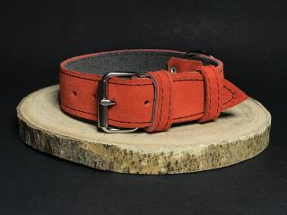 Palkar obojok z velúrovej kože pre psov 45 cm x 30 mm červená