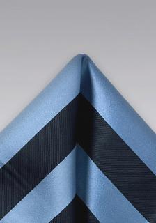 Hodvábna vreckovka do saka modrej farby tmavomodrým pruhovaním