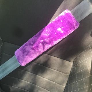 Návlek na bezpečnostný pás chlpatý Violet (Vankúšik )