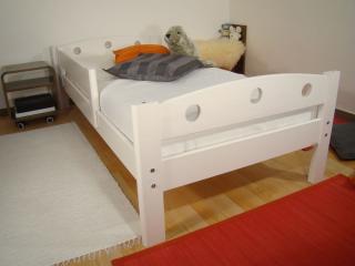 biela detská posteľ z masívu, biela posteľ FIJA B (detská biela posteľ masív FIJA B pre budúce zostavenie palandy)