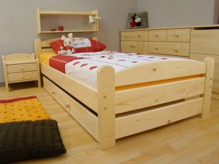 drevená lacná posteľ z masívu RADKA (lacné jednolôžko masív RADKA)