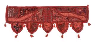 Sanu Babu Červený záves nad dvere so výšivkou a strapcami, 103x36cm (1B)