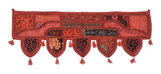 Sanu Babu Červený záves nad dvere so výšivkou a strapcami, 103x36cm (1E)
