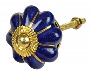 Sanu Babu Maľovaná porcelánová úchytka na šuplík, tmavo modrá kvetina a zlaté lúče, 4cm