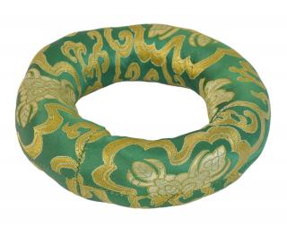 Sanu Babu Podložka pod tibetskú misu zo zeleného brokátu, priem. 12cm (8K)