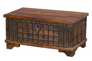 Sanu Babu Stará truhla z teakového dreva, zdobená železným kovaním, 106x58x51cm