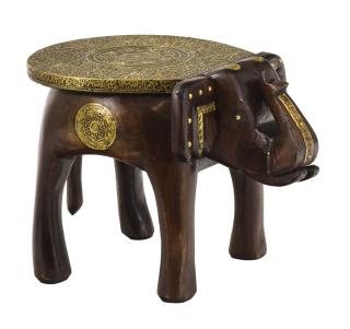 Sanu Babu Stolička v tvare slona zdobená mosadzným kovaním, 34x24x26cm