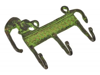 Sanu Babu Vešiačik slon, "Tribal Art", zelená patina, mosadz, tri háčiky, 14x3x12cm