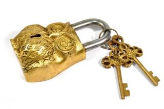 Sanu Babu Visiaci zámok, Sova, zlatá mosadz, dva kľúče v tvare dorje, 12cm