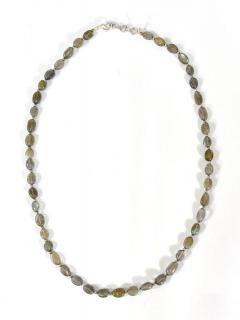 Sanu Babu Zapínací náhrdelník s korálkami z labradoritu, postriebrený (10µm), 44cm (01)