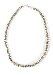 Sanu Babu Zapínací náhrdelník s korálkami z labradoritu, postriebrený (10µm), 44cm (02)