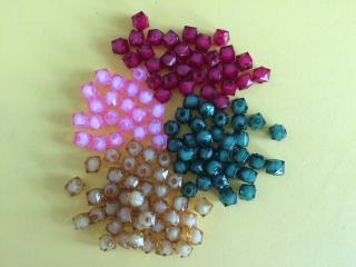 Korálka v korálke, 6x8mm, 30 ks - rôzne farby (Korálka v korálke, 6x8 mm, 30 ks - rôzne ferby)