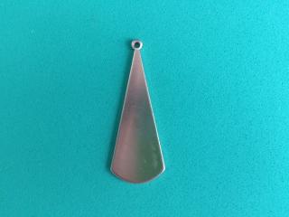 Medený prívesok - trojuholník zaoblený, 42 x 16 mm (Medený prívesok - trojuholník zaoblený, 42 x 16 mm)