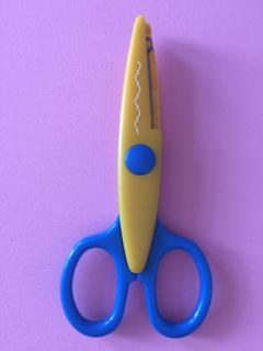 Nožnice dekoračné 14.  13,5 cm (Nožnice dekoračné 14. 13,5 cm)