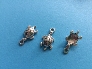 Prívesok korytnačka, 12 x 23 x 6 mm, staré striebro (Prívesok korytnačka, 12 x 23 x 6 mm, staré striebro)