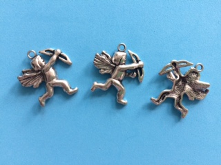 Prívesok kovový anjel 25 x 28 mm, staré striebro (Prívesok kovový anjel 25 x 28 mm, staré striebro)