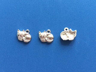 Prívesok kovový  mačka 14 x 12 mm, platina (Prívesok kovový mačka 14 x 12 mm, platina)