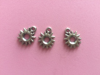 Prívesok kovový slnko, 10 mm, platina (Prívesok kovový slnko, 10 mm, platina)