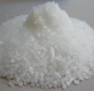Sviečkový parafín 1kg - peckovaný (Sviečkový parafín 1kg - peckovaný)