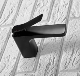 REA SONIC BLACK umývadlová batéria nízka 100/140 mm