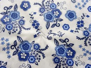 Bavlna biela  modré kvety