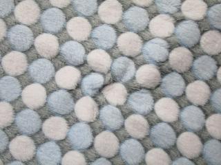 Fleece sivý  svetloružové a modré bodky
