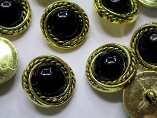 Gombík zlatý  čierny stred  - 25 mm