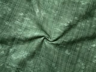 Košelovina zelená batika  káro