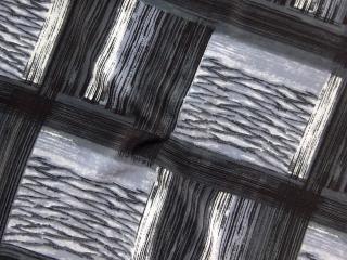 Šatovka sivo-čierna  geometrický vzor