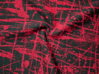 Svetrovina s angorou čierna  červený abstraktný vzor