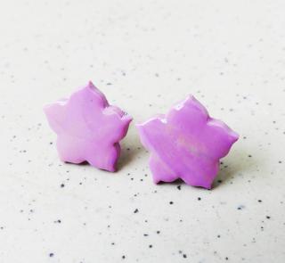 Antialergické napichovacie náušnice fialové kvety - chirurgická oceľ (Handmade bledo-fialové antialergické napichovačky v tvare kvetu)