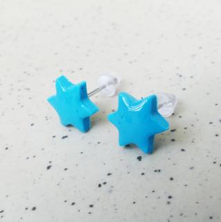 Antialergické napichovacie náušnice modré hviezdy - chirurgická oceľ (Handmade modré antialergické napichovačky v tvare hviezd)