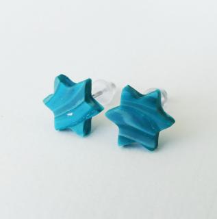 Antialergické napichovacie náušnice smaragdové mramorové hviezdy - chirurgická oceľ (Handmade smaragdovo-zelené antialergické napichovačky v tvare hviezdičiky)