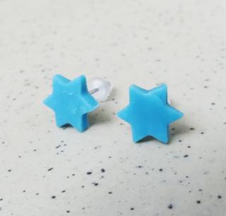 Antialergické napichovacie náušnice svetlomodré hviezdy - chirurgická oceľ (Handmade svetlomodré antialergické napichovačky v tvare hviezd)