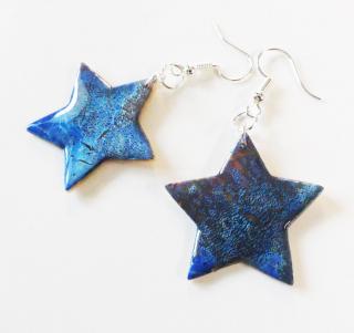 Modré visiace náušnice hviezdy z polymérovej hmoty (Handmade modré visiace náušnice v tvare hviezd)