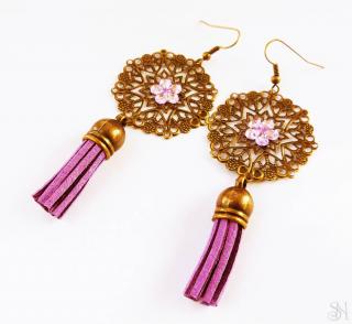 Orientálne fialové náušnice so strapcami a kamienkami (Elegantné strapcové náušnice v ružovej farbe )