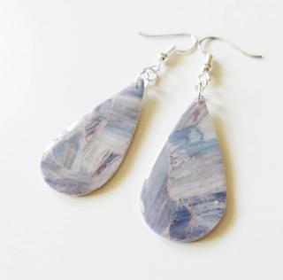 Pastelové fialové watercolor náušnice z polymérovej hmoty (Handmade fialové visiace náušnice )