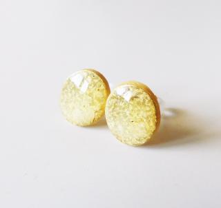 Zlaté antialergické napichovacie náušnice ovály z polymérovej hmoty a živice (Handmade zlaté holografické antialergické napichovačky v tvare oválu)
