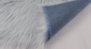 Umelá kožušina modrý základ s bielou (šíře 150 cm / vlas 60 mm)