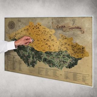 Czech DELUXE XL ZLATÁ nástenná stieracia mapa Česka 90x60cm + tubus / česky (Stieracia mapa Českej republiky pre vášnivých cestovateľov. Plánujte svojte túry a objavujte hrady, zámky a mestá Česka. Po zotretí zlatej vrstvy sa odhalí krása ručne kreslenej 