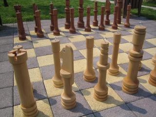 Záhradné šachy Hra +: dlažba (64ks)