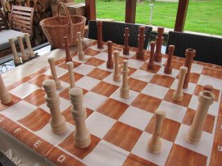 Záhradné šachy malé Hra +: obrus (120x120cm)