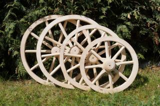 Drevené dekoračné koleso - priemer 40cm