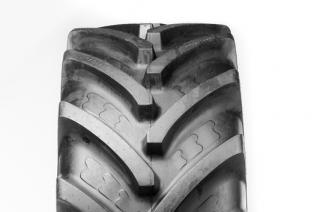 REIFEN BKT 710 / 75 R42