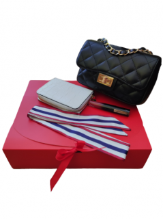 Darčeková sada pre ženy Iris (Darčekové balenie s kabelkou, peňaženkou, šatkou a kozmetikou)