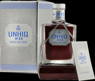 Unhiq XO Non Plus Ultra, GIFT, 42%, 0.5 L (darčekové balenie)